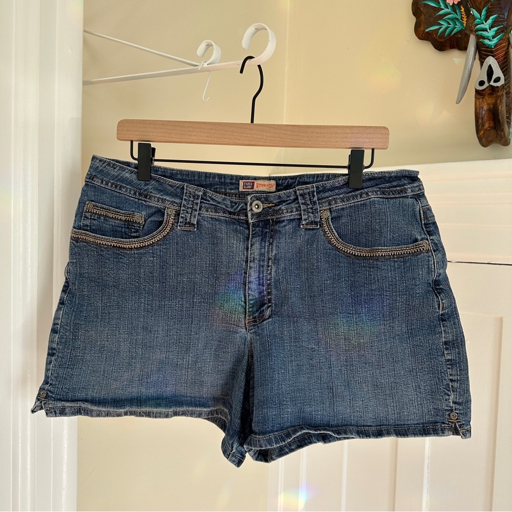 Faded Glory Embroidered Denim Shorts - Picture 1 of 4